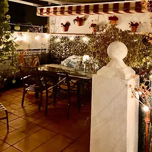 Maravilloso Centrico De 70m2, Jardin Propio 40m2 Con Piscina Ninos Y Parking Opcional Málaga